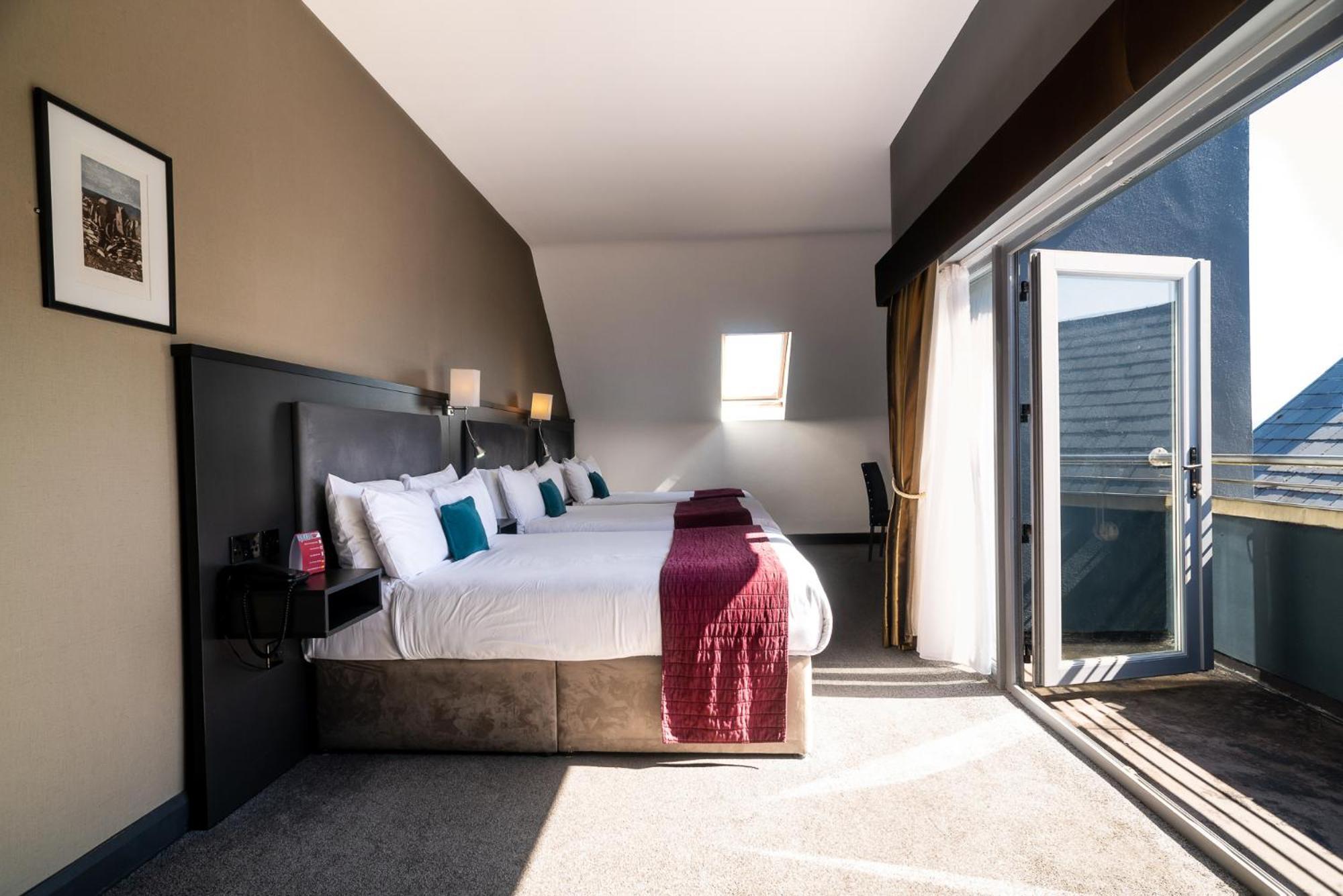 Cliffs Of Moher Hotel Liscannor Exteriör bild