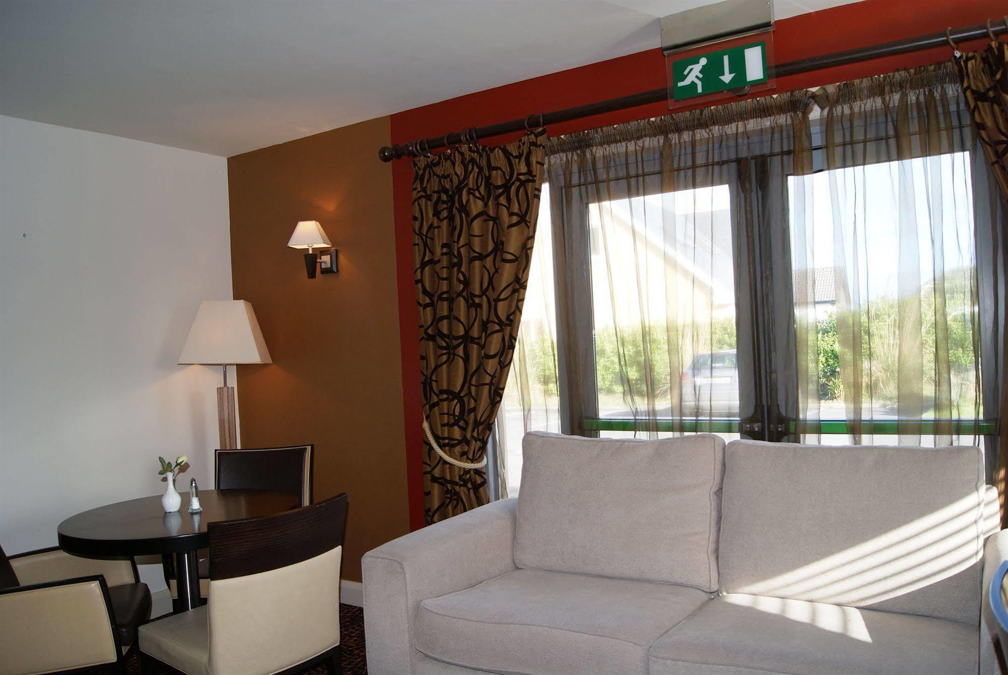 Cliffs Of Moher Hotel Liscannor Exteriör bild